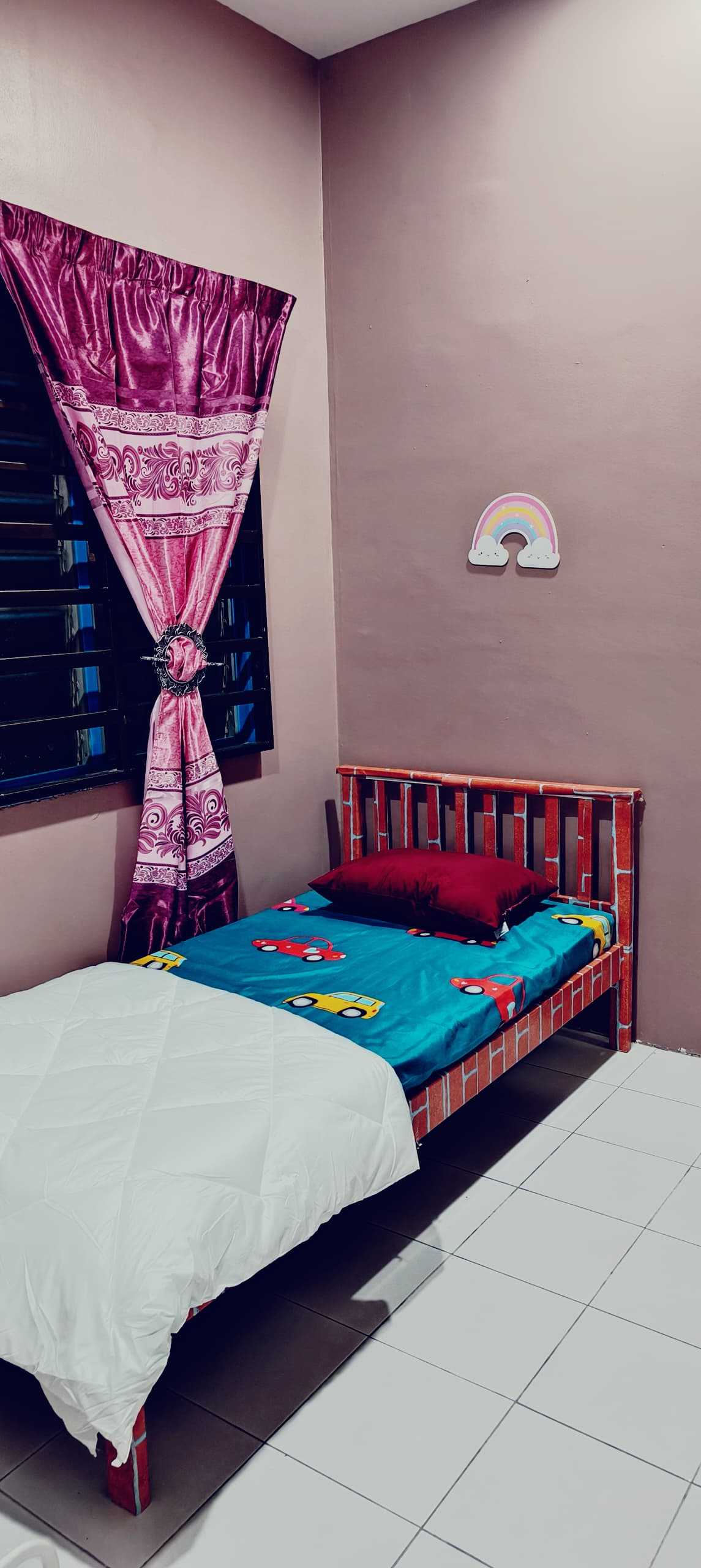 Dapur lengkap di Homestay Lumut