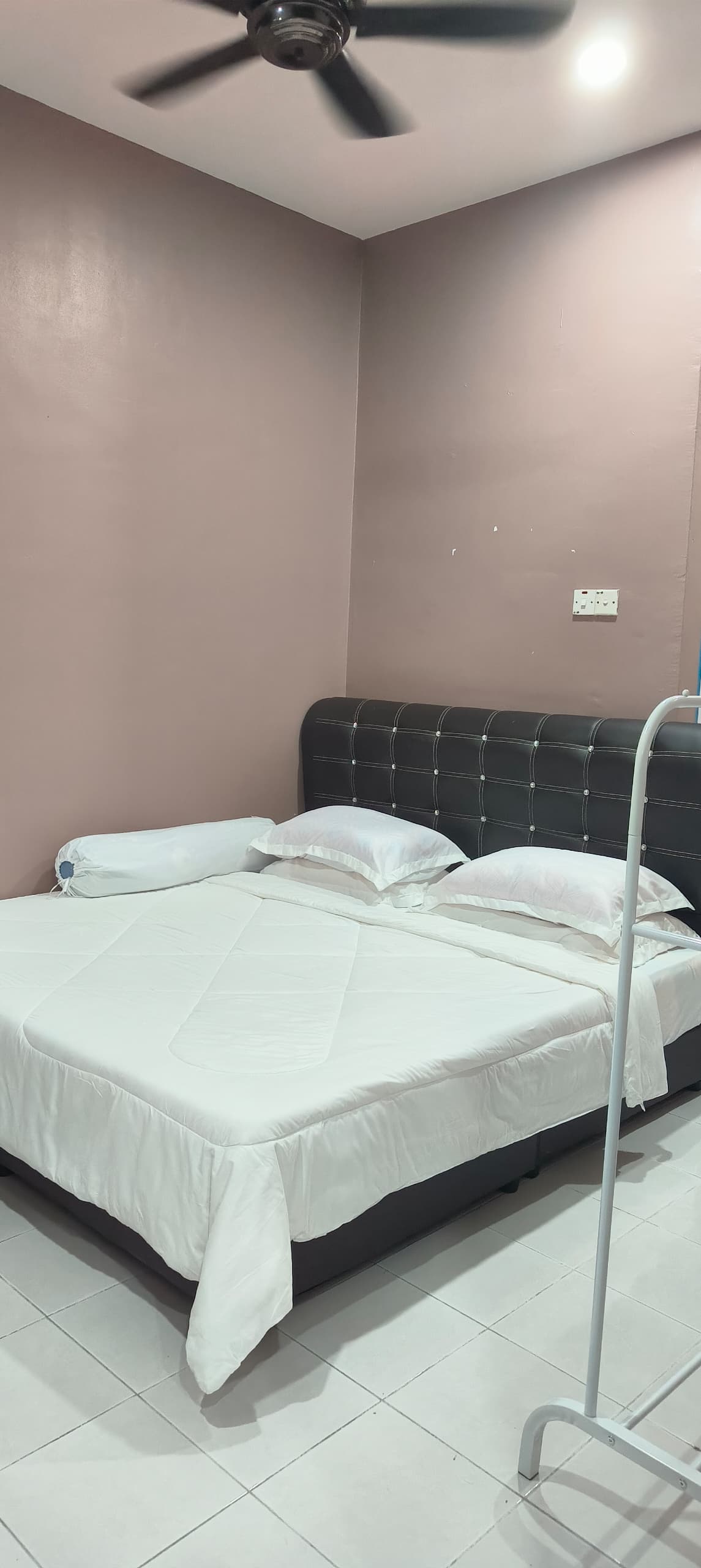 Bilik mandi moden di Homestay Lumut